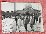 Fotografie, Nicolae Ceausescu, depuneri de coroane la Mausoleul de la Marasesti