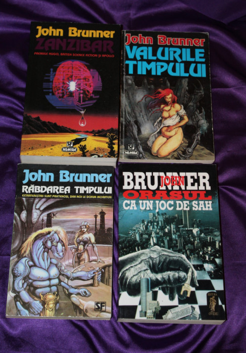 lot 5 carti John Brunner Zanzibar Valurile timpului Orasul ca un joc de sah sf