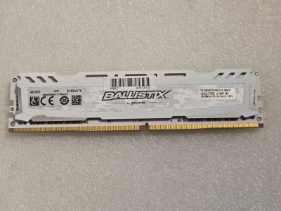 Memorie RAM desktop Micron Ballistix 8GB 3000MHz DDR4 PC4-24000 BLS8G4D30AESCK.M8FE foto