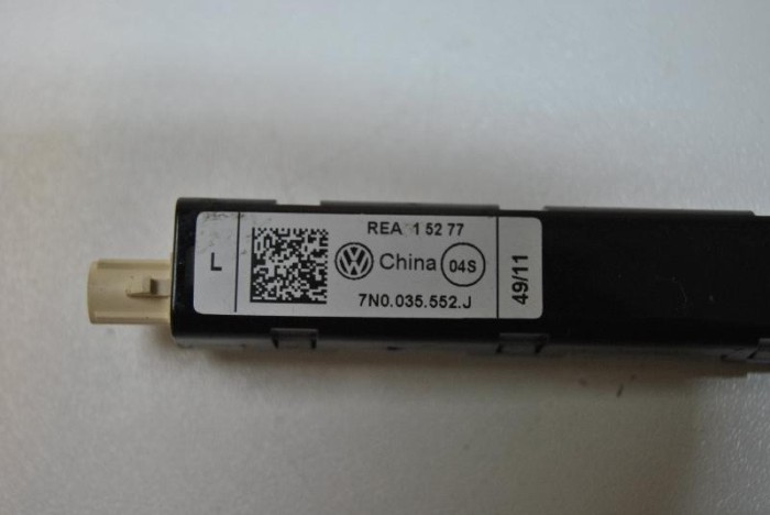 Amplificator de antena VW SHARAN 7N1, 7N2 2012 OEM: 7N0035552J 2326239