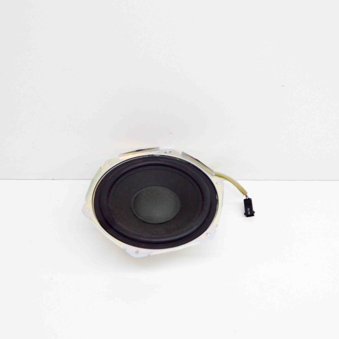 Subwoofer TESLA MODEL S 2014 OEM: 1004833-07-A