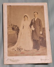 fotografie veche CVD, poza de nunta, perioada regala, anii 1900-1910, atelier de fotografie L. Waisman - Bucuresti