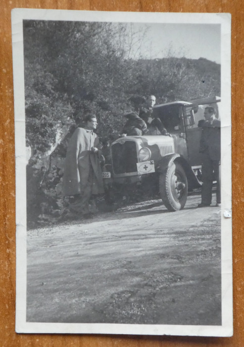 2 fotografii militare , Crucea Rosie , 1944