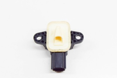 Senzor de impact st&amp;acirc;nga față VOLVO XC60 2014 OEM: 7012533,30798030,140716504 12069829 foto