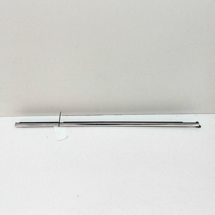 Chedar geam ușă dreapta spate VW PASSAT Variant B8 3G5 2021 OEM: 3G9839476E