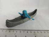 bnk jc Indian cu canoe - figurina de plastic