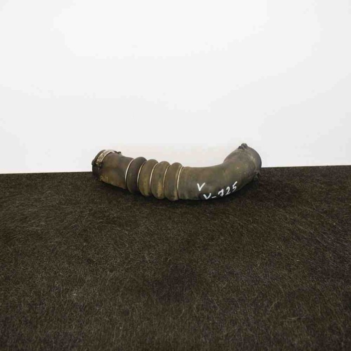 Furtun intercooler dreapta AUDI A6 4F2, C6 2007 OEM: 4F0145738F