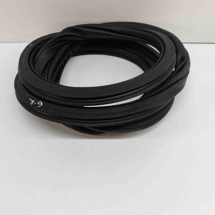 Garnitura ușă st&acirc;nga spate VW T-ROC A11 2023 OEM: 2GA867913B