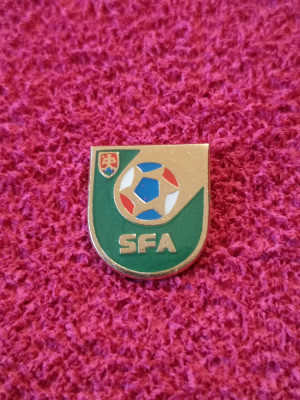 Insigna fotbal - Federatia de Fotbal din SLOVACIA foto