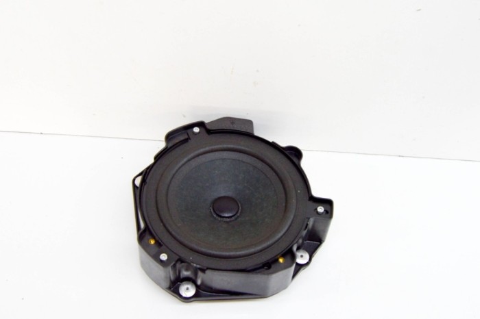 Difuzor ușă st&acirc;nga spate MASERATI GHIBLI M157 2016 OEM: 670034708,670006728 17734237