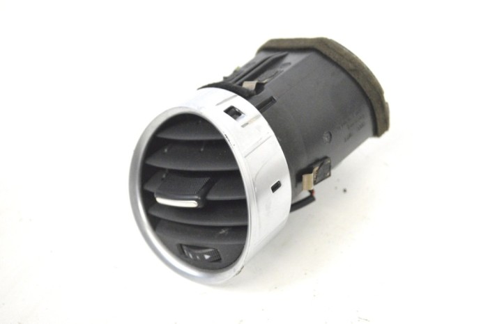 AUDI A4 Cabrio 8H7, B6, 8HE, B7 2006 OEM: 8H0820901D SKU: 12055342