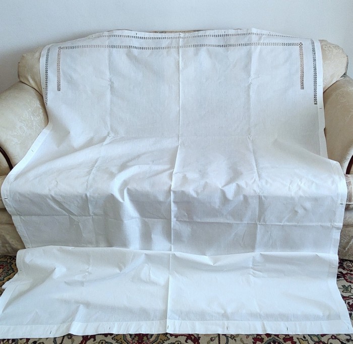 Cearceaf Vintage din bumbac cu broderie manuala pe o latura scurta- 1 pers.