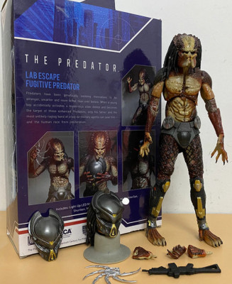 Figurina Lab Escape Fugitive Predator 20 cm foto