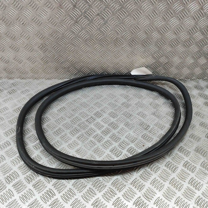 Garnitura ușă dreapta față CITRO&Euml;N C5 AIRCROSS 2021 OEM: 9811537480