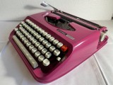 Mașină de scris Privileg 300T