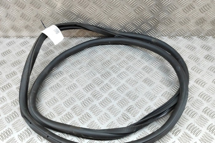 Garnitura ușă dreapta față MERCEDES-BENZ C W206 2023 OEM: A2066970000 | 28033199