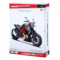 Motocicleta de asamblat, Maisto, Ducati Diavel Carbon, 1:12, Negru