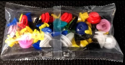 Set cleme auto din plastic foto