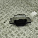 Suport motor st&acirc;nga VW PASSAT Variant B7 365 2014 OEM: 3C0199555 30655025
