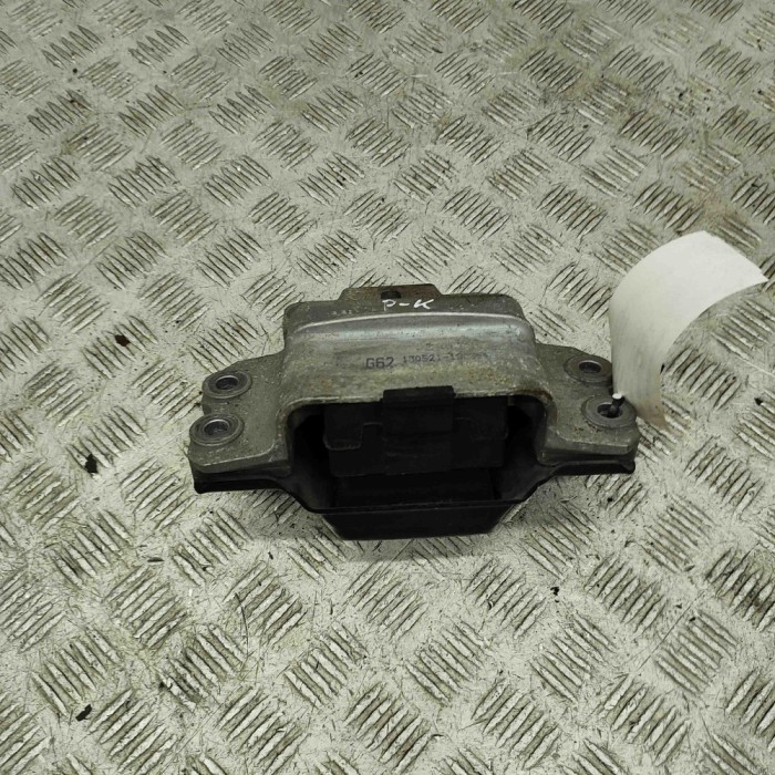 Suport motor st&acirc;nga VW PASSAT Variant B7 365 2014 OEM: 3C0199555 30655025