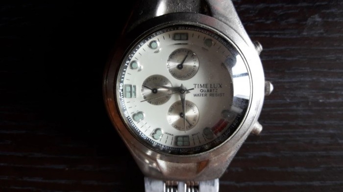 CEAS TIME LUX QUARTZ WATER REZIST , FUNCTIONEAZA .
