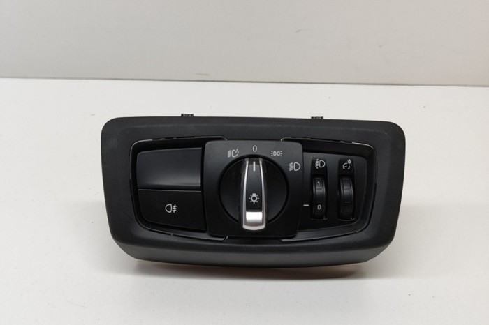 Modul de control comutator faruri BMW 2 Active Tourer F45 2018 OEM: 9865819 22277154