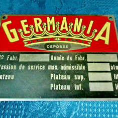 4012-Reclama metalica Germania depose. Alama colorata. Marimi-11/8 cm.