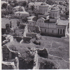 bnk cp Targoviste - Ruinele palatului domnesc si biserica - circulata