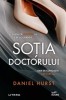 Sotia doctorului, Daniel Hurst, Litera