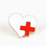 Brosa martisor inima alba cu cruce rosie