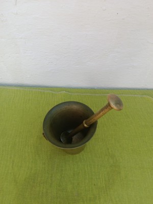 Mojar veci din bronz cu pistil foto