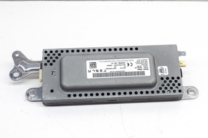 Alt modul de control TESLA MODEL 3 2021 OEM: 1079755-00-D 17133970