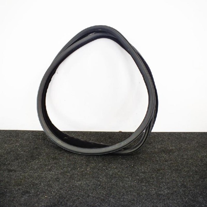 Garnitura ușă dreapta spate VOLVO V70 III BW 2008 OEM: S1XMA | 3684242