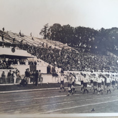 FOTOGRAFIE REGALĂ: SCENĂ DE LA DEFILAREA DIN 10 Mai 1933