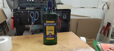 Lichior Becherovka, 0.7L foto