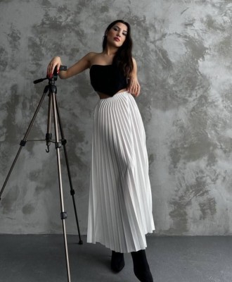 Fusta plisata lunga alba marime unica foto