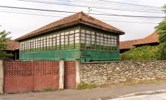 casa batraneasca de vanzare
