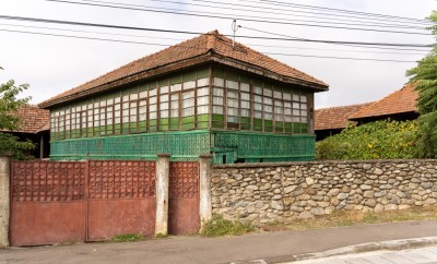 casa batraneasca de vanzare foto