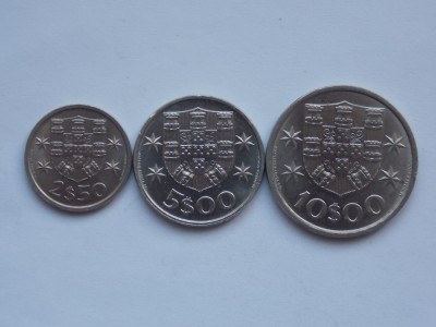 LOT 3 MONEDE 2.5,5,10 ESCUDOS PORTUGALIA foto