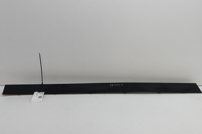 Bandou inferior ușă dreapta față TESLA MODEL X 2016 OEM: 1035120-00-D 27211037