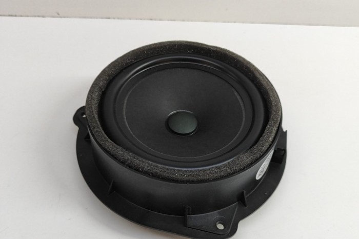 Difuzor ușă dreapta spate AUDI Q2 GA 2020 OEM: 83A035411 30666008