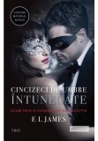 Cumpara ieftin Cincizeci de umbre intunecate - Fifty Shades Vol. 2