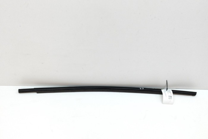 Chedar geam ușă dreapta spate FORD USA Mustang Mach-E 2020 OEM: LJ8B-R25604-AC 22050416