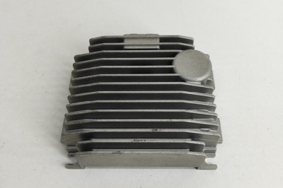 Amplificator de sunet PORSCHE Taycan 2022 OEM: 9J1035335J,9J1.035.335.J,3F0035335,3F0.035.335 | 25091198 foto