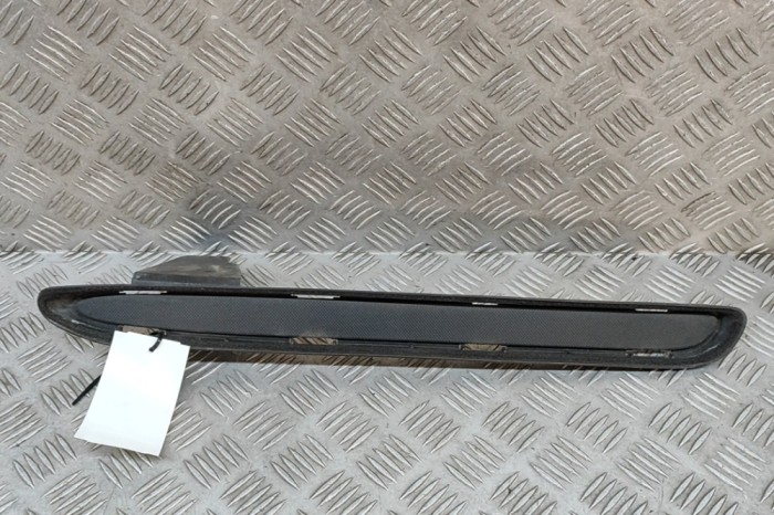 Bandou dreapta bara de protecție spate LEXUS CT ZWA10_ 2011 OEM: 52565-76010 28963968