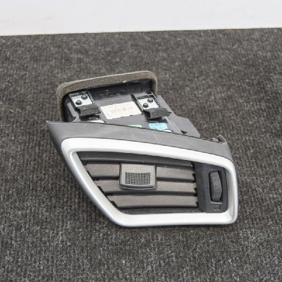 Gura de ventilație planșa de bord NISSAN QASHQAI II J11, J11_ 2015 OEM: 687604EA0A68760-4EA0A68760-4EH0A 3925153 foto