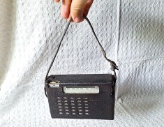 Radio Zefir Electronica functional, radioreceptor romanesc, radio de colectie foto