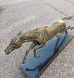 Superbă sculptura de dimensiuni mari,cal din bronz pe soclu din marmură