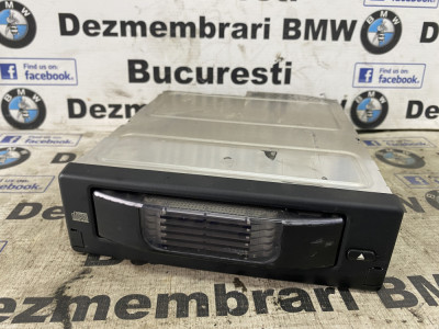 Magazie CD BMW E60,E61,E63,E64 foto