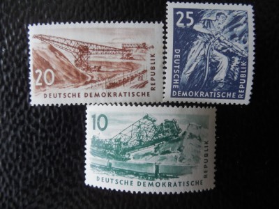 DDR-MINERIT-SERIE COMPLETA-NESTAMPILATE CU SARNIERA foto